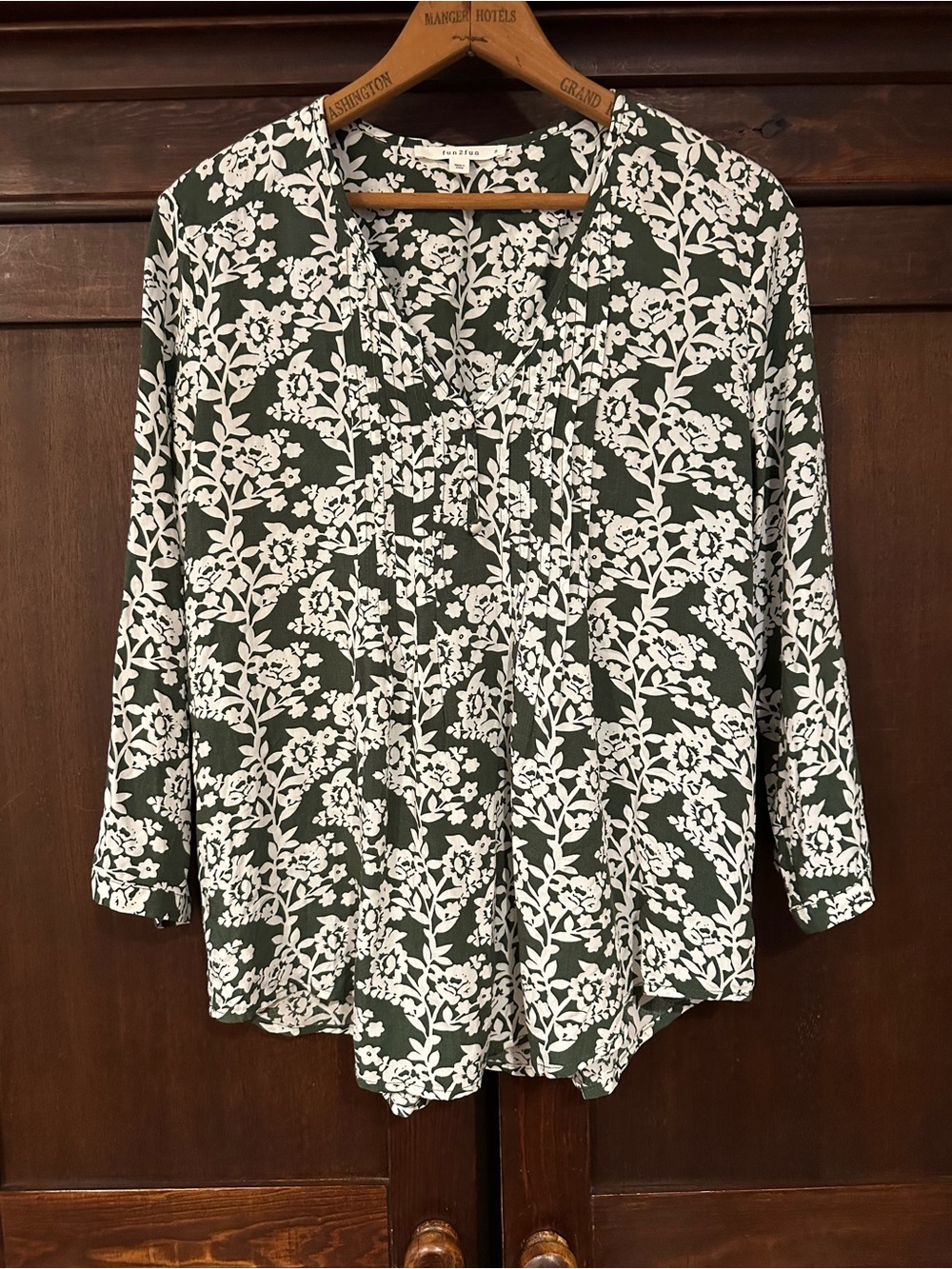 Fun 2 fun • women’s tunic • blouse • top